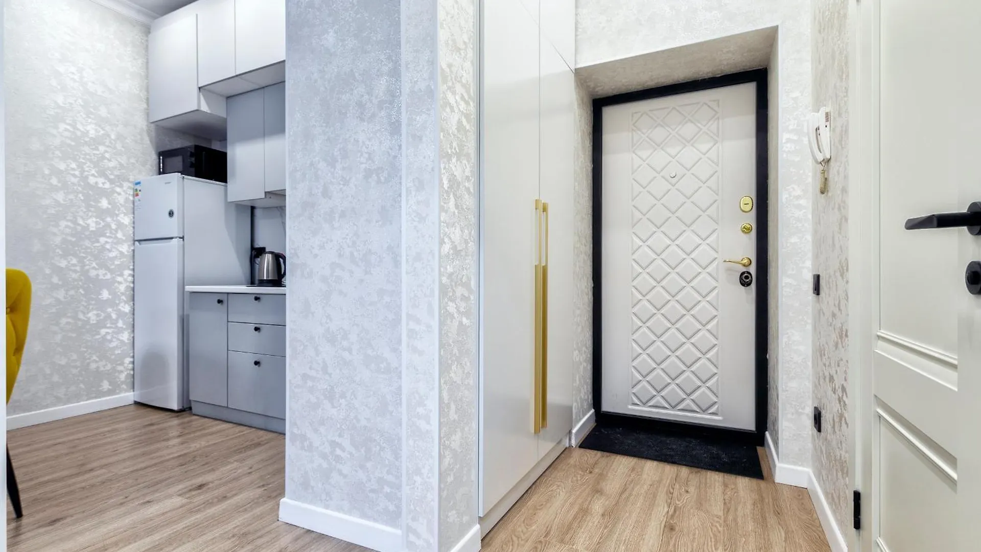 Apartment Уютная Квартира На Жк Tandau, Ханшатыр Nur-Sultan