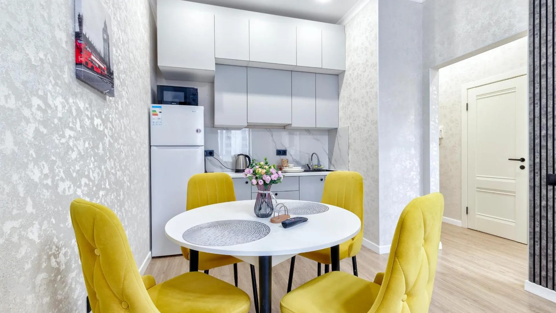 Уютная Квартира На Жк Tandau, Ханшатыр Nur-Sultan  Apartment